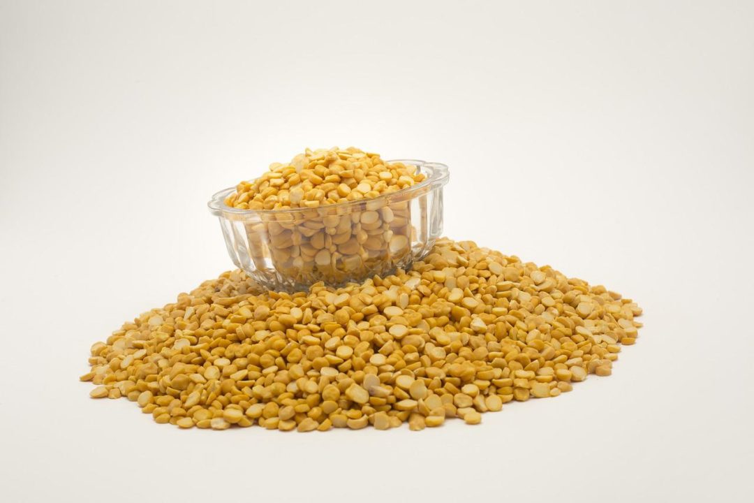 overflowing-glass-bowl-of-yellow-split-peas