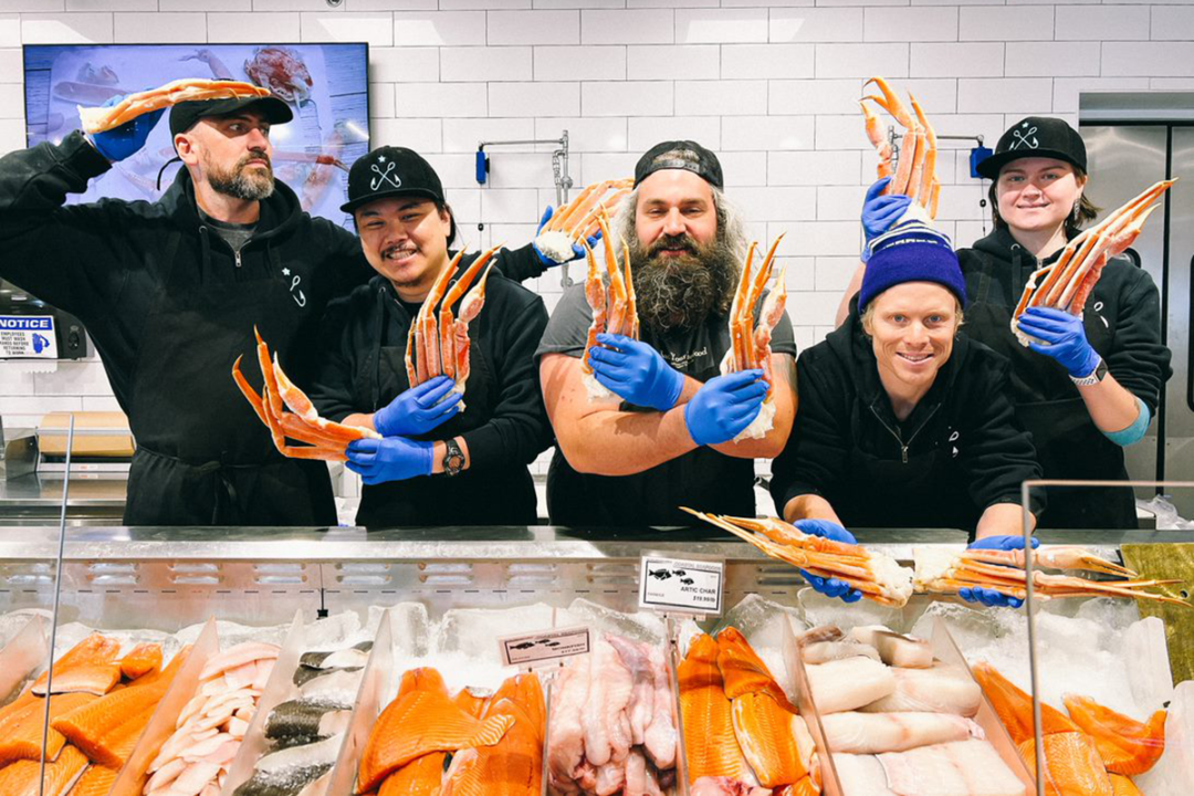 fortune-employees-holding-seafood