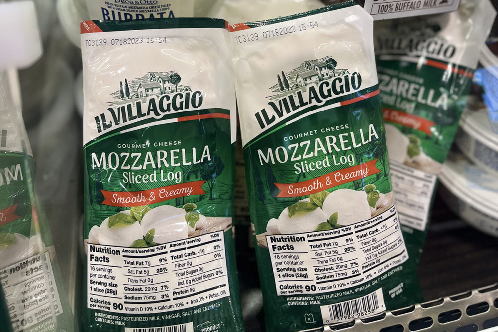 il villaggio mozzarella cheese in sliced logs packaging